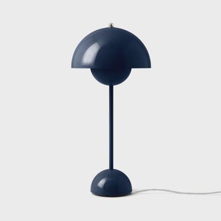 Flowerpot VP3 tafellamp, staalblauw, 50 cm &Tradition - Woonkamer - Designer - Metaal - 1 lamp