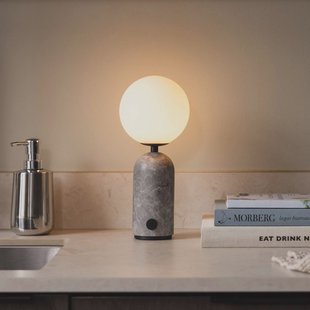 Globen Lighting Accu-tafellamp Torrano, marmergrijs