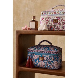 Gebloemde toilettas, LAETY