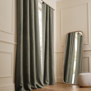 Verduisteringsgordijn van gewassen linnen, leren lussen, Private