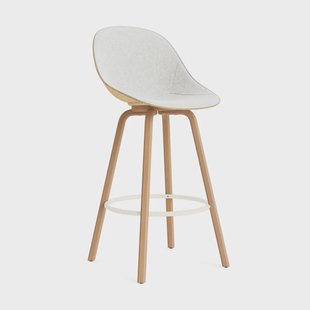 Normann Copenhagen Mat Bar Chair barkruk voorkant gestoffeerd 75 cm Hallingdal 110-hemp-beech-cream steel
