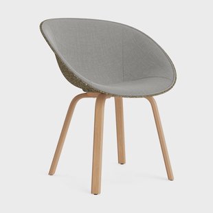 Normann Copenhagen Mat Armchair armstoel voorkant gestoffeerd Remix 133-seaweed-beech