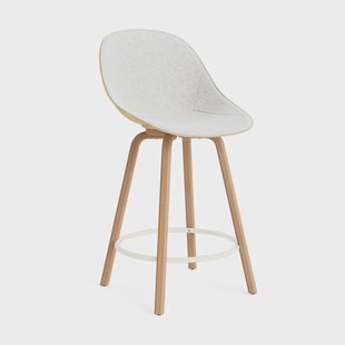 Normann Copenhagen Mat Bar Chair barkruk voorkant gestoffeerd 65 cm Hallingdal 110-hemp-beech-cream steel