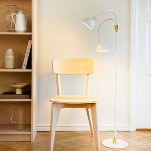 Lilje vloerlamp wit/messing Dyberg Larsen - Woonkamer - Designer - Metaal - Met lampenkap