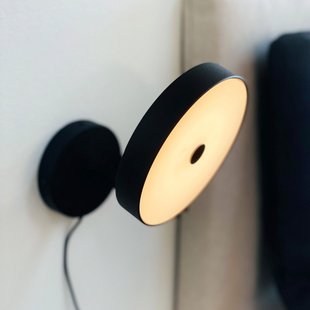 Starlight LED wandlamp, zwart, Ø 14 cm Dyberg Larsen - Woonkamer - Designer - Metaal - Met lampenkap