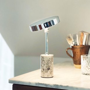 Starlight LED tafellamp op batterijen, chroom/grijs Dyberg Larsen - Woonkamer - Designer - Metaal - Met lampenkap