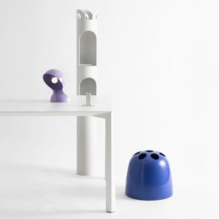 Dalú tafellamp, hoogte 26 cm, lavendel Artemide - Woonkamer - Designer - Kunststof