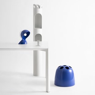Dalú tafellamp, hoogte 26 cm, blauw Artemide - Woonkamer - Designer - Kunststof
