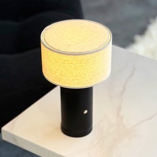 Mellow LED-tafellamp op batterijen, zwart, 23 cm Dyberg Larsen - Woonkamer - Scandinavisch - Hout - Rond