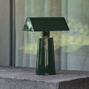 Caret MF1 accu-tafellamp, bosgroen, IP44 &Tradition - Woonkamer - Designer - Metaal - Met lampenkap