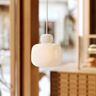 Woud hanglamp Small Stone, opaalglas, Ø 16 cm - Keuken - Designer - 1 lamp