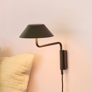 COVER LED wandlamp zwart, uitval 30 cm Hübsch - Woonkamer - Modern - Metaal - Met afstand