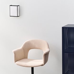 Ava wandlamp, wit/zwart, hoogte 21 cm, stekker, E14 HAY - Gang / Hal - Designer - Kunststof - Hoekig
