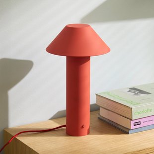 Tower LED tafellamp rood hoogte 32 cm Hübsch - Woonkamer - Modern - Metaal - Met lampenkap