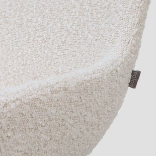 Noor-Isa draaibare eetkamerstoel bouclé beige - walnoot houten onderstel