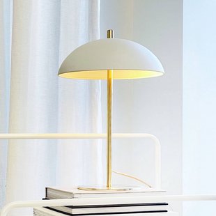 Dyberg Larsen tafellamp Globus, beige/messing, 44 cm