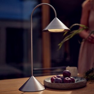 FRANDSEN LED tafellamp Grasp, roestvrij staal, hoogte 47 cm