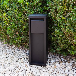 LUTEC Stekkerdooskolom MAINS, zwart, hoogte 24 cm, IP54, max. 3500 W