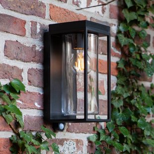 LUTEC FLAIR zonne-buitenwandlamp, zwart, 29 cm, sensor, IP44