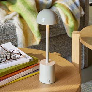 Hübsch LED tafellamp op accu, Taten, zandkleurig, hoogte 30 cm, metaal
