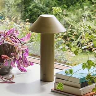 Hübsch LED tafellamp Tower, donkergroen, hoogte 32 cm, metaal