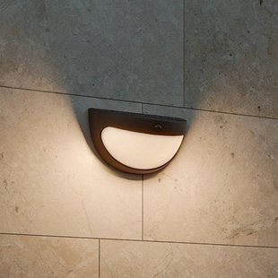 Philips LED-wandlamp op zonne-energie Swyn, zwart, met sensor, IP44
