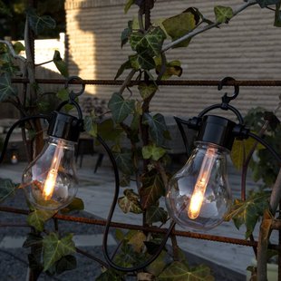 Konstsmide Christmas LED lichtketting op zonne-energie voor feestjes, 4,2 W, amberkleurig, IP44,