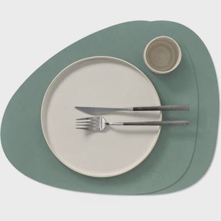 LIND DNA LIND DNA Placemats Nupo - Leer - Pastel Green - Curved - 44 x 37 cm - 2 Stuks
