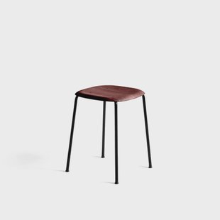HAY Soft Edge 70 kruk Fall red, zwart stalen onderstel