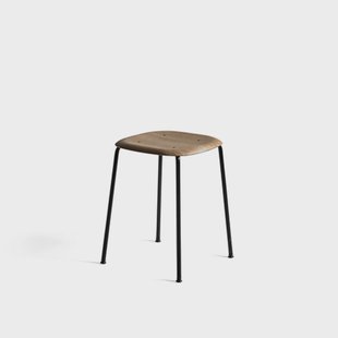 HAY Soft Edge 70 kruk Smoked oak–zwart stalen onderstel