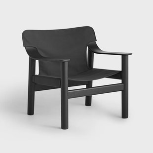 HAY Bernard fauteuil Black–zwart eiken onderstel