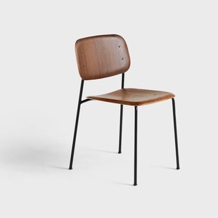 HAY Soft Edge 40 stoel Smoked oak–zwart stalen onderstel