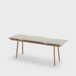 Fritz Hansen Georg bank Eiken onbehandeld – incl. beige kussen