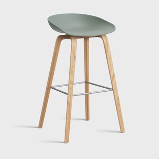 HAY About a Stool 32 High barkruk gelakt eiken onderstel 2.0 Fall green – roestvrijstalen steun