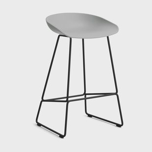 HAY About a Stool 38 Low barkruk 2.0 Concrete grey – zwart stalen onderstel