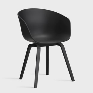 HAY About a Chair 22 2.0 stoel Zwart – zwart eiken onderstel