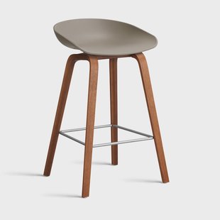 HAY About a Stool 32 Low barkruk walnoot onderstel 2.0 Khaki – roestvrijstalen steun