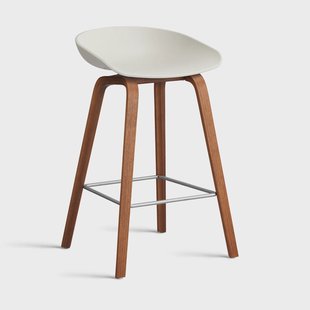 HAY About a Stool 32 Low barkruk walnoot onderstel 2.0 Melange cream – roestvrijstalen steun