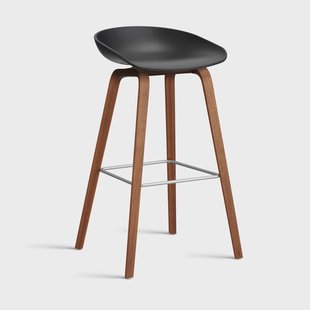 HAY About a Stool 32 High barkruk walnoot onderstel 2.0 Zwart – roestvrijstalen steun