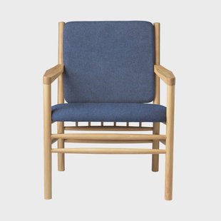 FDB Møbler J147 lounge stoel Eiken gelakt-donkerblauw