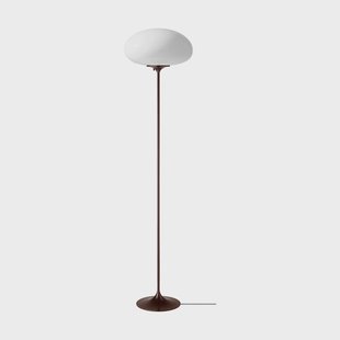 GUBI Stemlite vloerlamp Black red-opaalglas, 150 cm