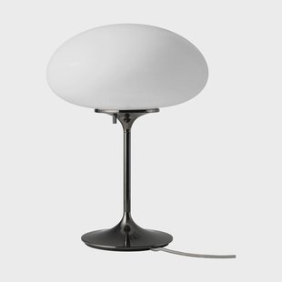 GUBI Stemlite Tafellamp Black chrome-opaalglas, 42 cm