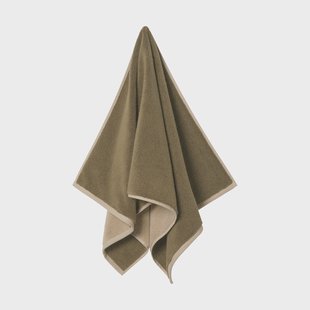 Ferm Living Ekko badhanddoek Olive-cashmere, 70x140 cm
