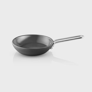 Eva Solo Professional Laser Titanium Slip-Let koekenpan Zwart, Ø20 cm