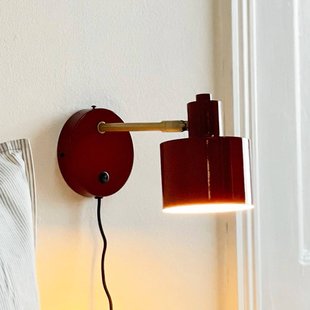 Dyberg Larsen wandlamp Ocean, donkerrood, uitsteek 30 cm
