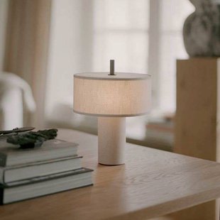 NEW WORKS LED tafellamp op accu Margin Beige, CCT, dimbaar