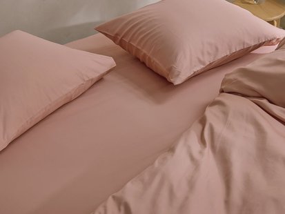 Yumeko Hoeslaken katoensatijn cosmea pink 160x200x30 100% biologisch en fairtrade katoen, satijn geweven