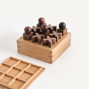 Tic-tac-toe-spel van massief eikenhout en massief notenhout, HIBASHI