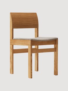 Houten stoel Sonder met wollen zitvlak