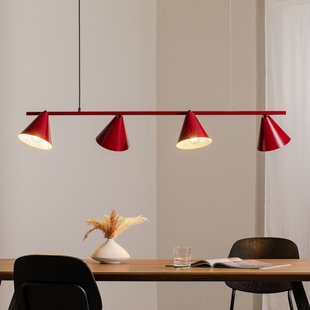 Form 4 hanglamp rood metaal, 4-lamps kegel - ALDEX Hängeleuchte Form 4 - Eetkamer - Modern - Meerdere lampen